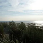 Sunny In Residential Park - Appartement Le Coq