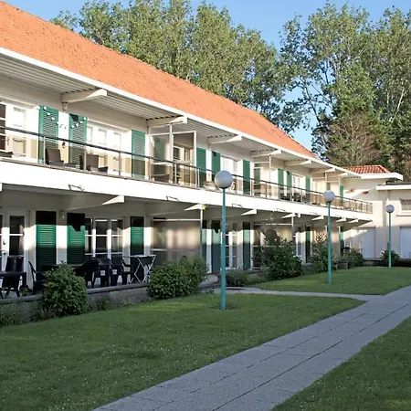 Sunny In Residential Park - Apartamento